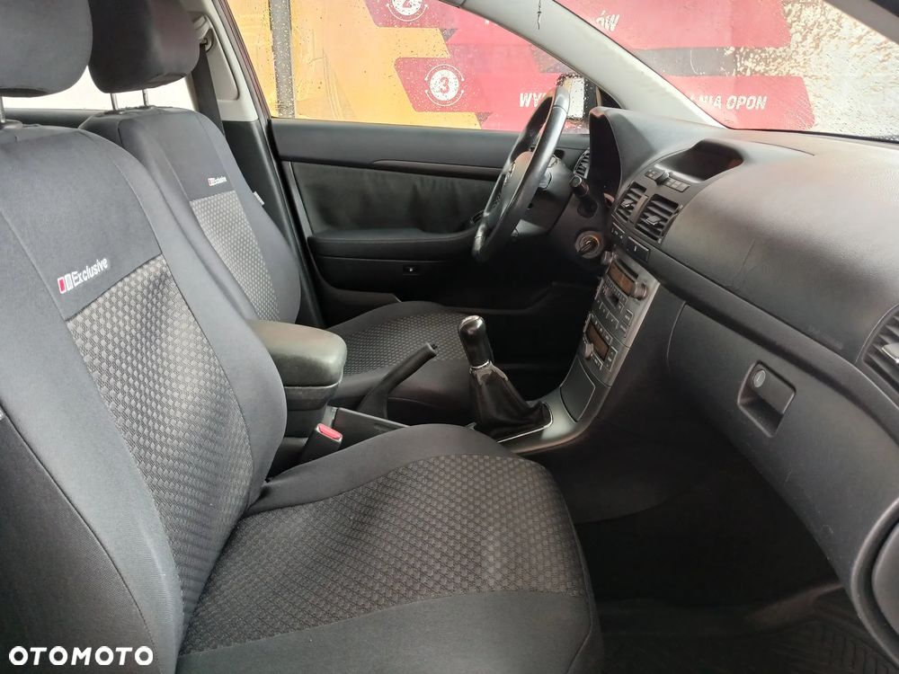 Toyota Avensis 1.8 VVT-i Sol - 4