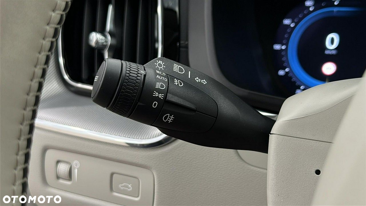 Volvo XC 60 - 25