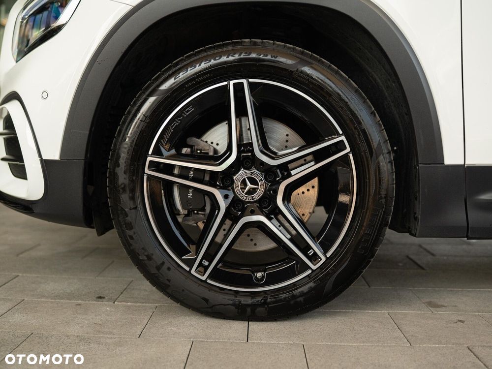 Mercedes-Benz GLB 220 mHEV 4-Matic AMG Line 8G-DCT - 8