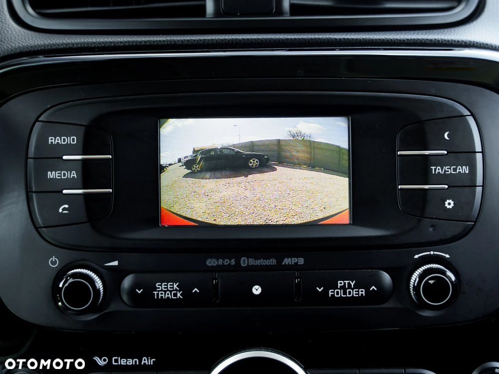 Kia Soul 1.6 CRDI Dream Team Edition - 21