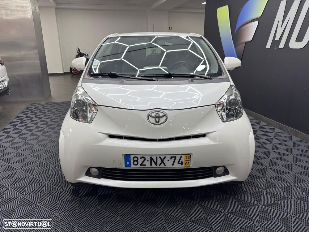 Toyota iQ 1.0 VVT-i Essential+AC - 2