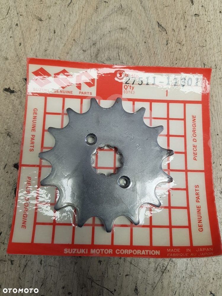 Zębatka przód Suzuki GS250T GS300L  27511-11301 - 2
