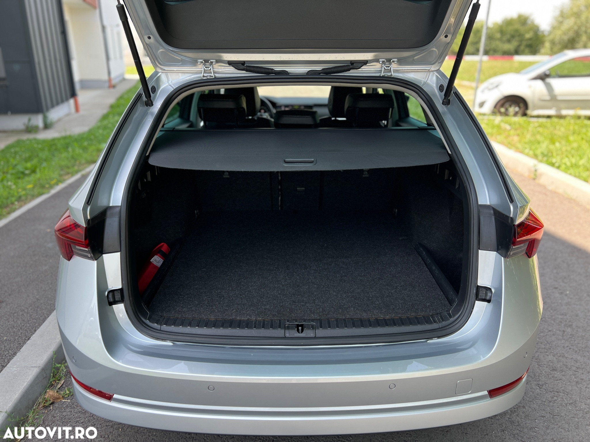 Skoda Octavia Combi 1.4 TSI iV DSG First Edition - 13