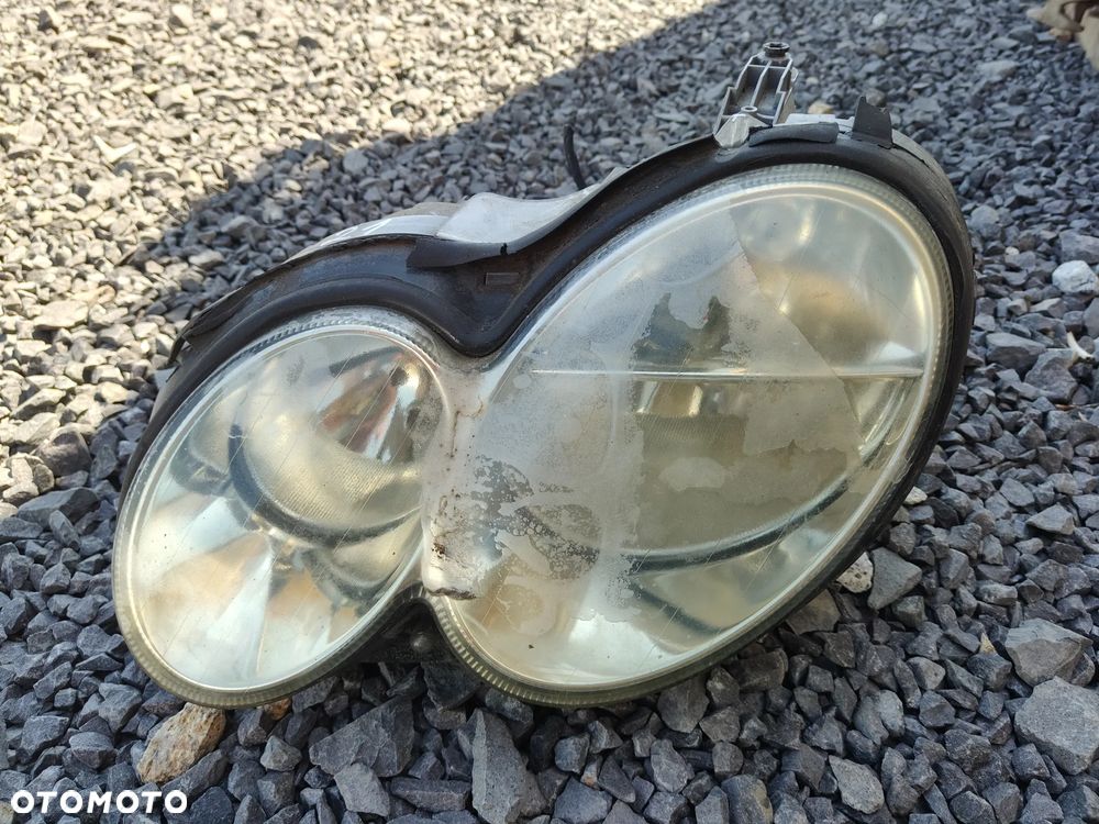 MERCEDES W209 CLK LAMPA przednia przód Prawa Lewa CAŁE ZACZEPY! uk H7 - 4