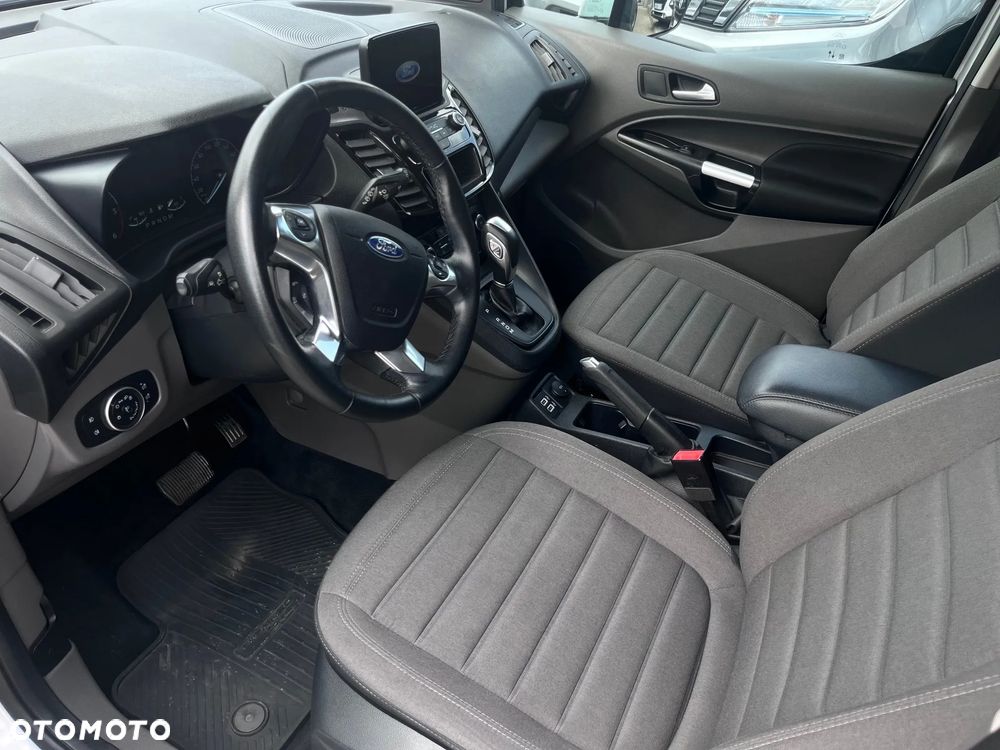 Ford Tourneo Connect - 10