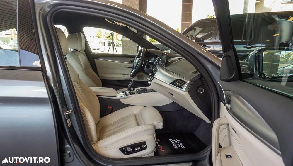 BMW Seria 5 530i xDrive AT - 29