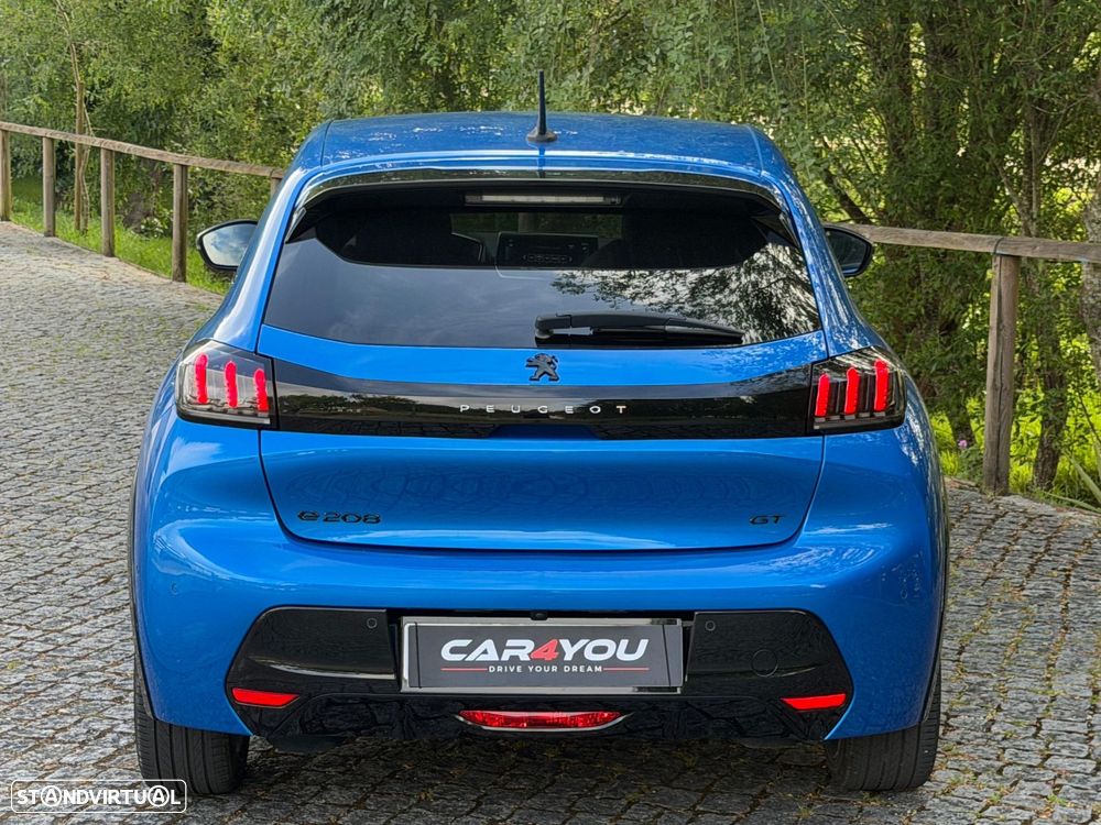 Peugeot e-208 50 kWh GT - 11