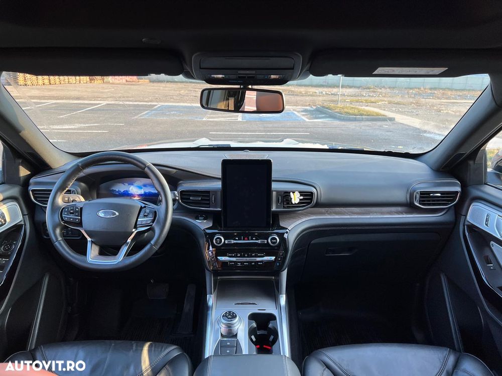 Ford Explorer 3.0 PHEV Platinum - 14