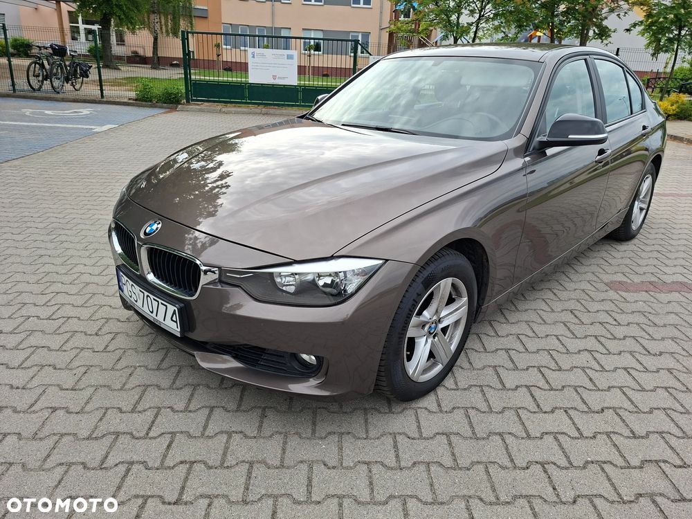 BMW Seria 3 320i - 2