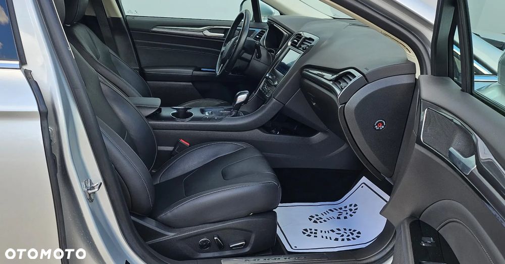 Ford Mondeo 2.0 Hybrid Titanium - 20
