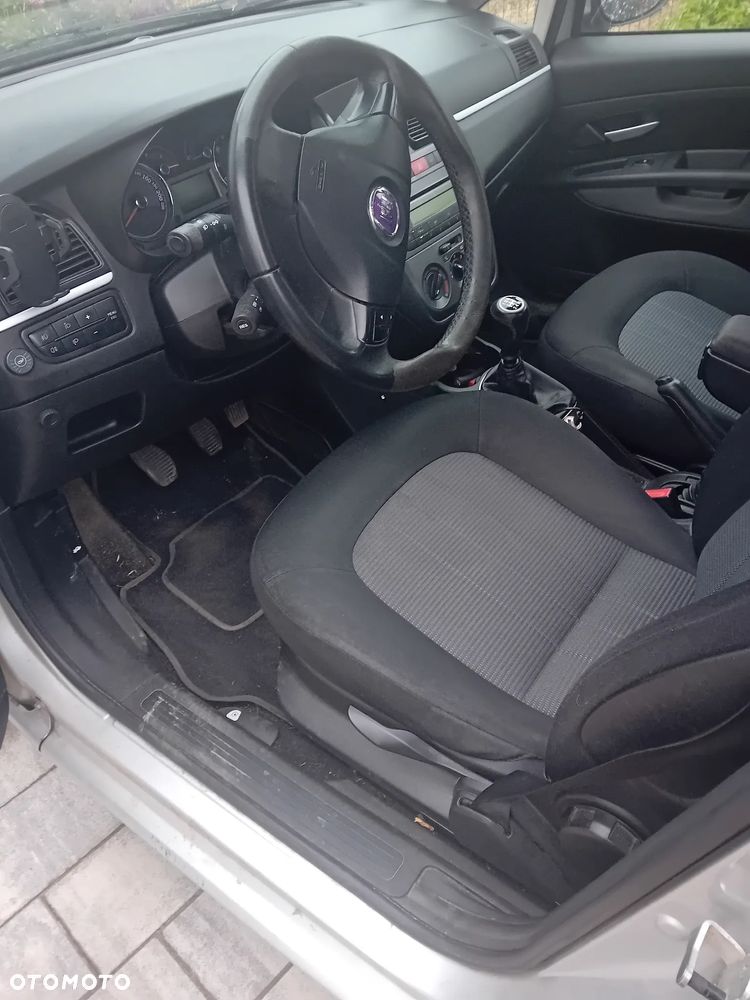 Fiat Linea 1.4 T-Jet 16V Dynamic - 10