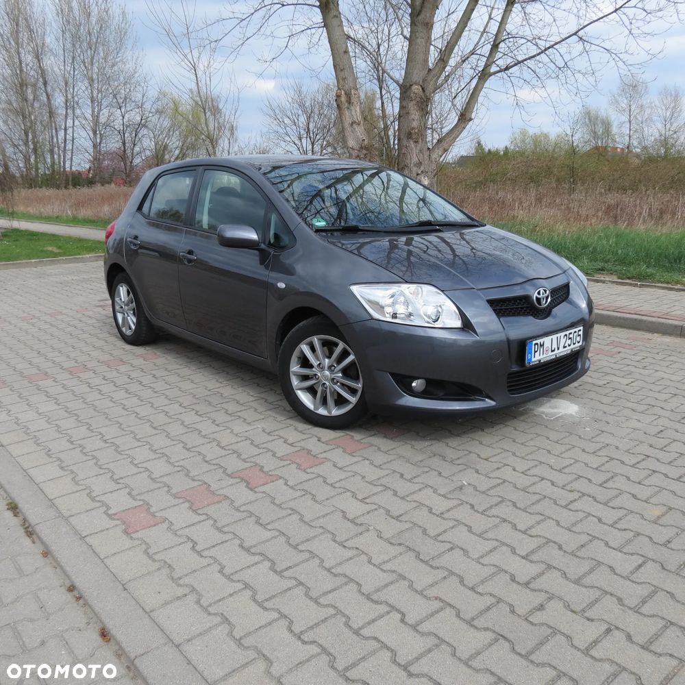 Toyota Auris 2.0 D-4D Life+ - 2