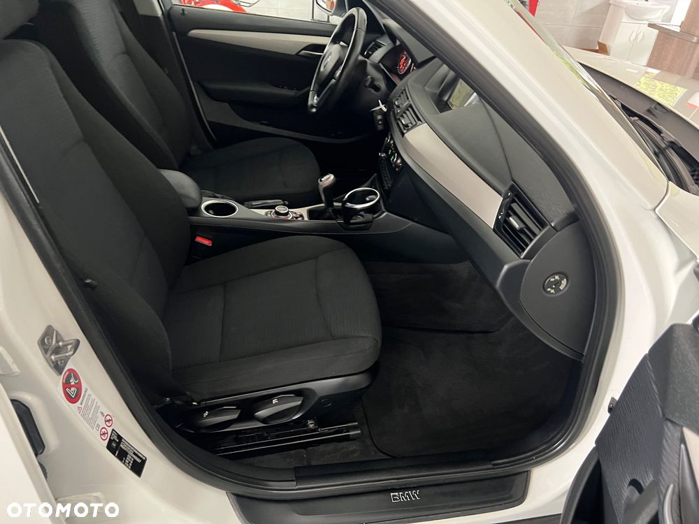 BMW X1 sDrive16d xLine - 29