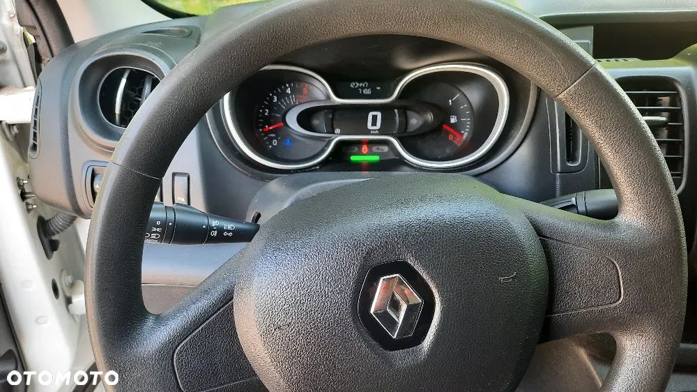 Renault Trafic - 11