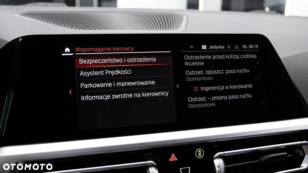 BMW Seria 3 320i Sport Line - 29