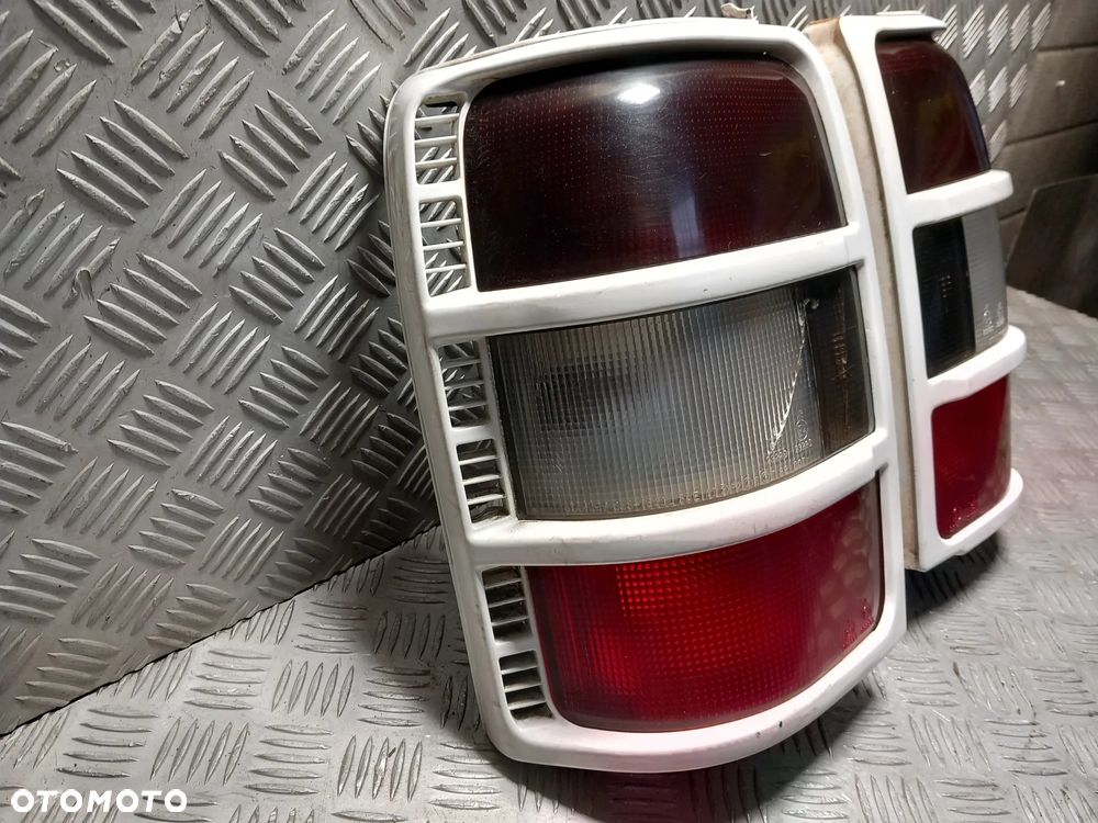 MITSUBISHI PAJERO LAMPY TYLNE KOMPLET - 5