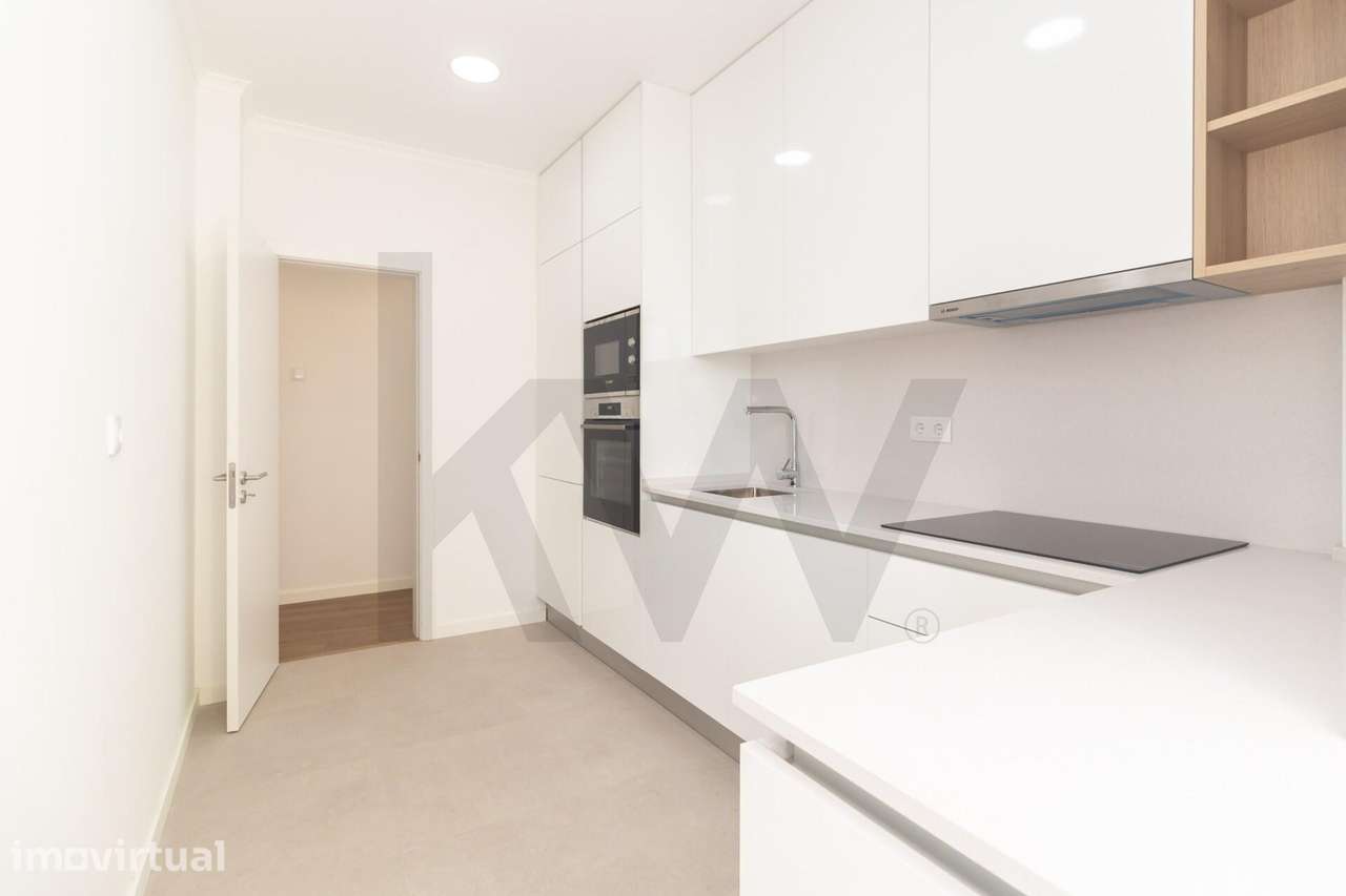Exclusivo Apartamento T3 Remodelado no Centro de Almada - Grande imagem: 3/58