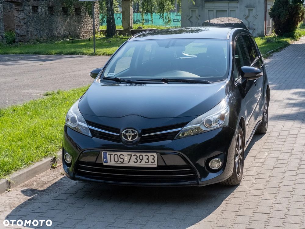 Toyota Verso 1.6 D-4D Premium - 1