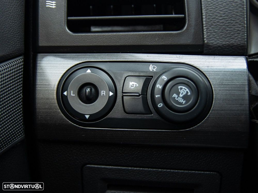 Chevrolet Captiva - 30