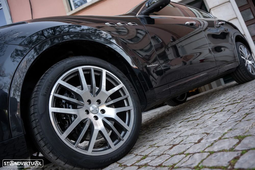 Maserati Levante 3.0 V6 S - 37