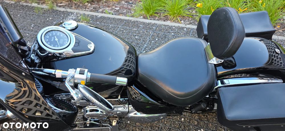 Suzuki Intruder - 25