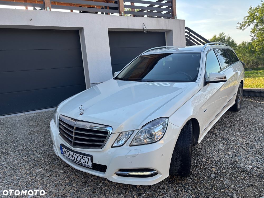 Mercedes-Benz Klasa E 220 CDI DPF BlueEFFICIENCY Automatik Avantgarde - 1