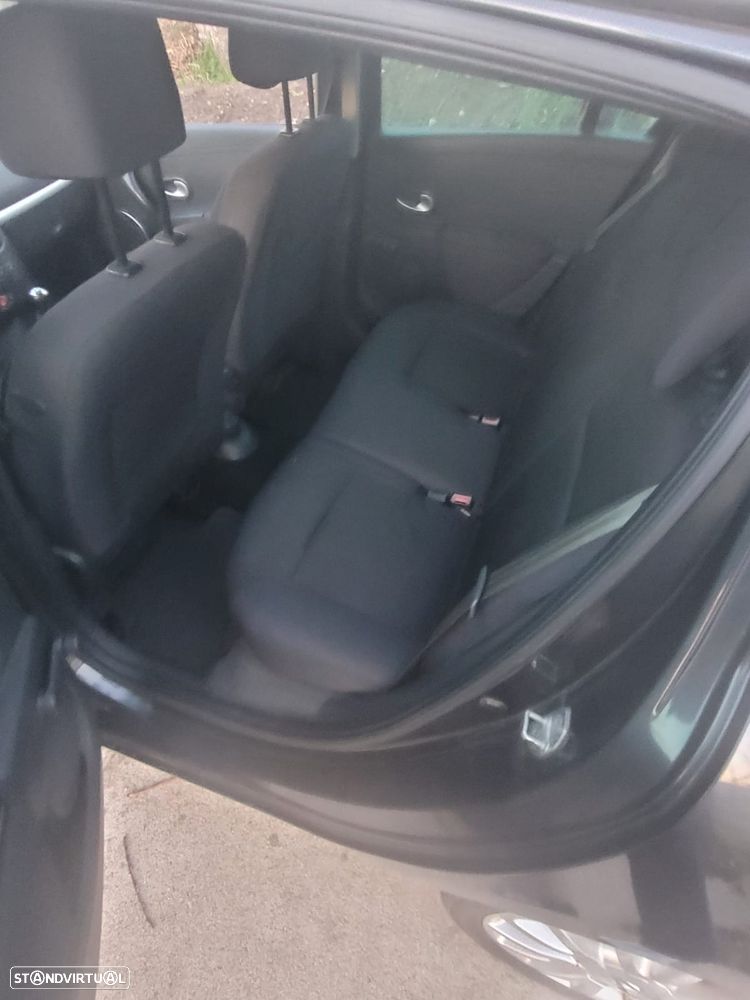 Renault Clio 1.2 16V Rip Curl - 6