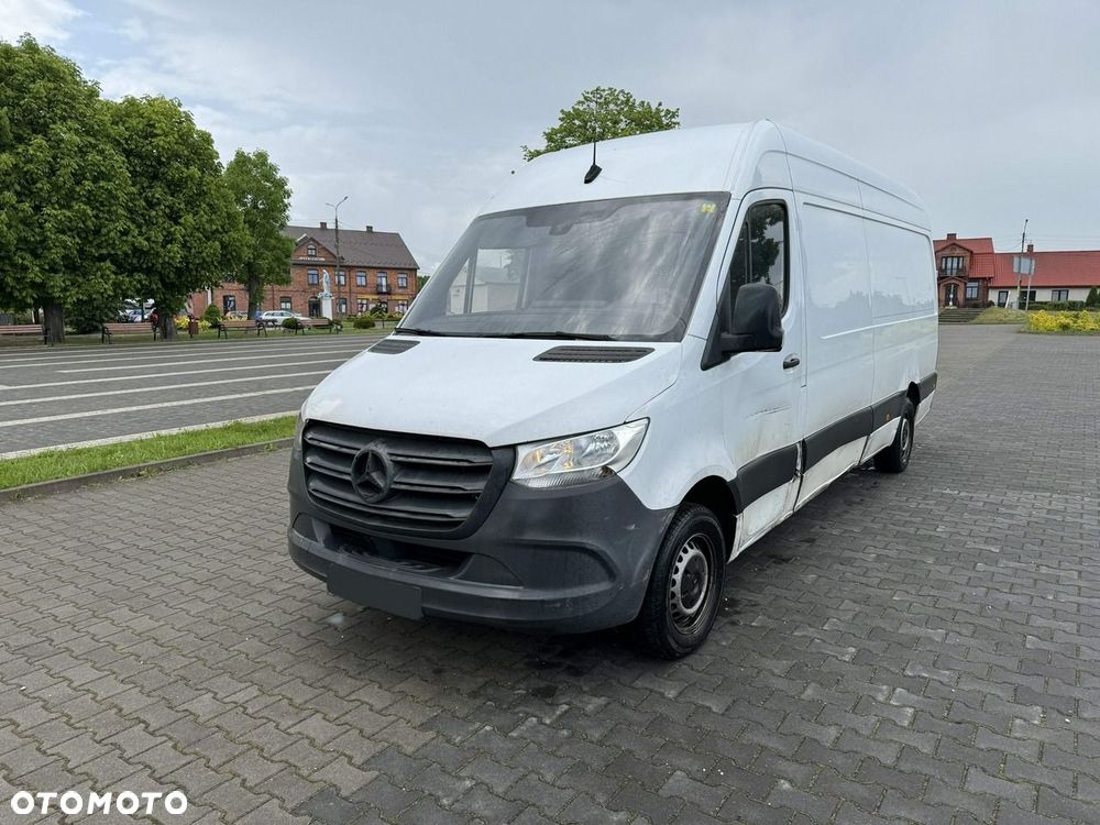 Mercedes-Benz Sprinter - 1
