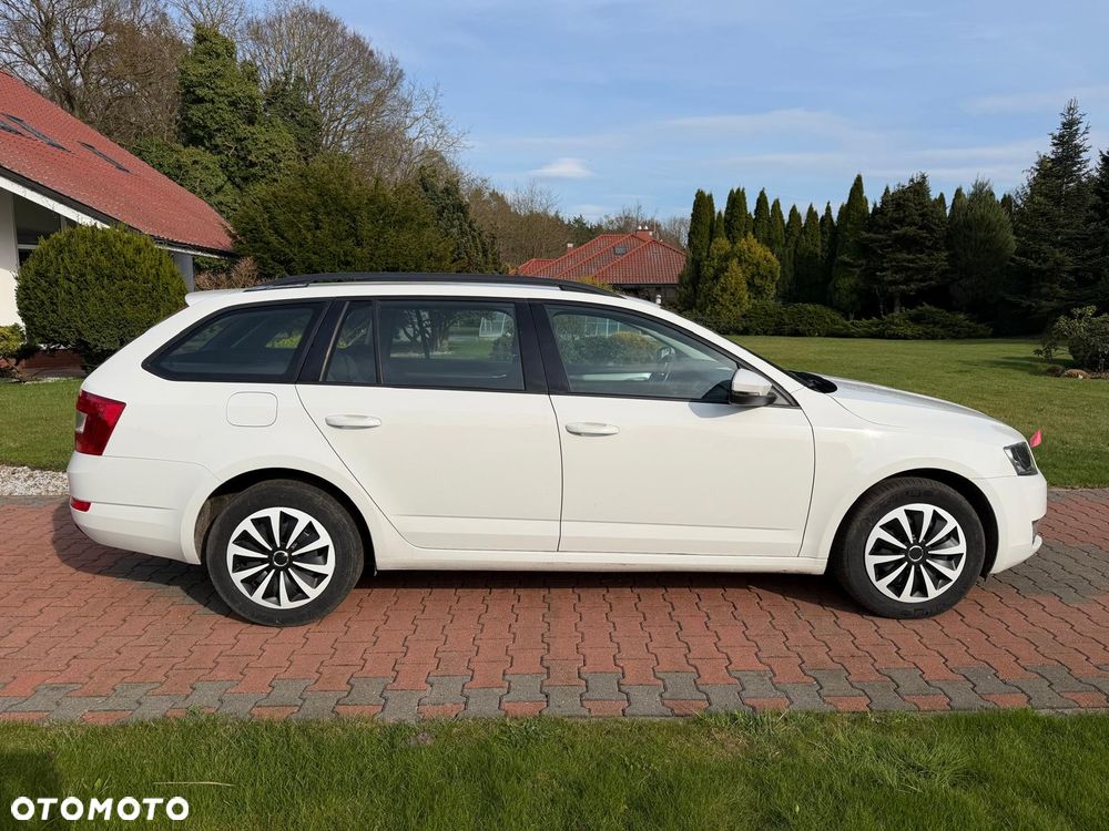 Skoda Octavia 1.6 TDI Ambition - 4