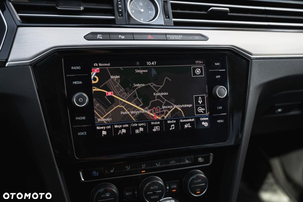 Volkswagen Passat - 20