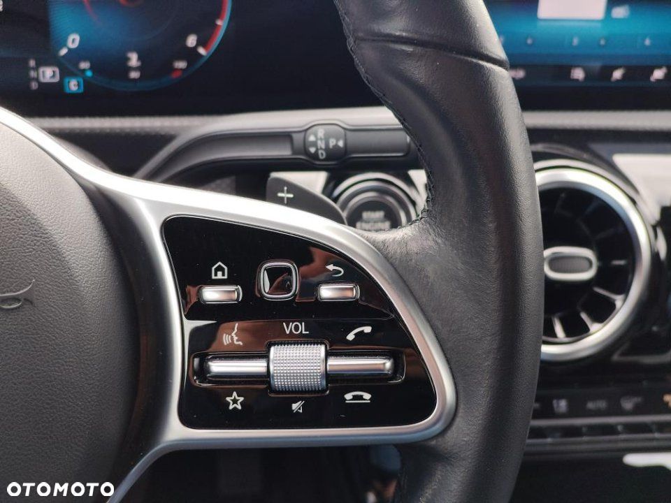 Mercedes-Benz CLA - 26