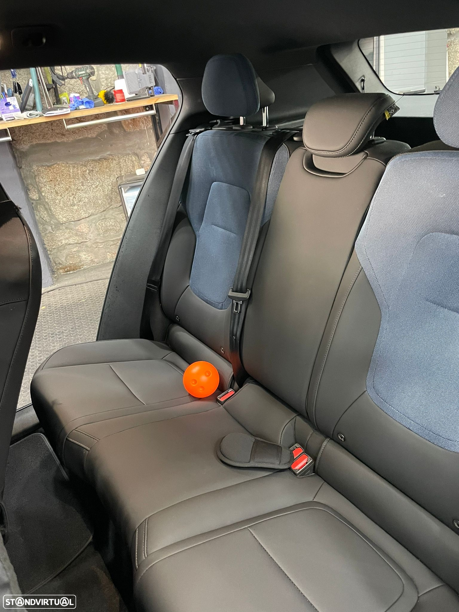 Volvo EX30 51 kWh Single Motor Core - 7