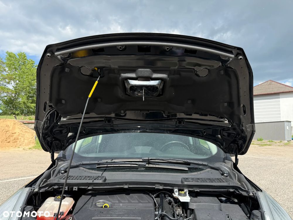 Ford Kuga 1.5 EcoBoost 2x4 Titanium - 33