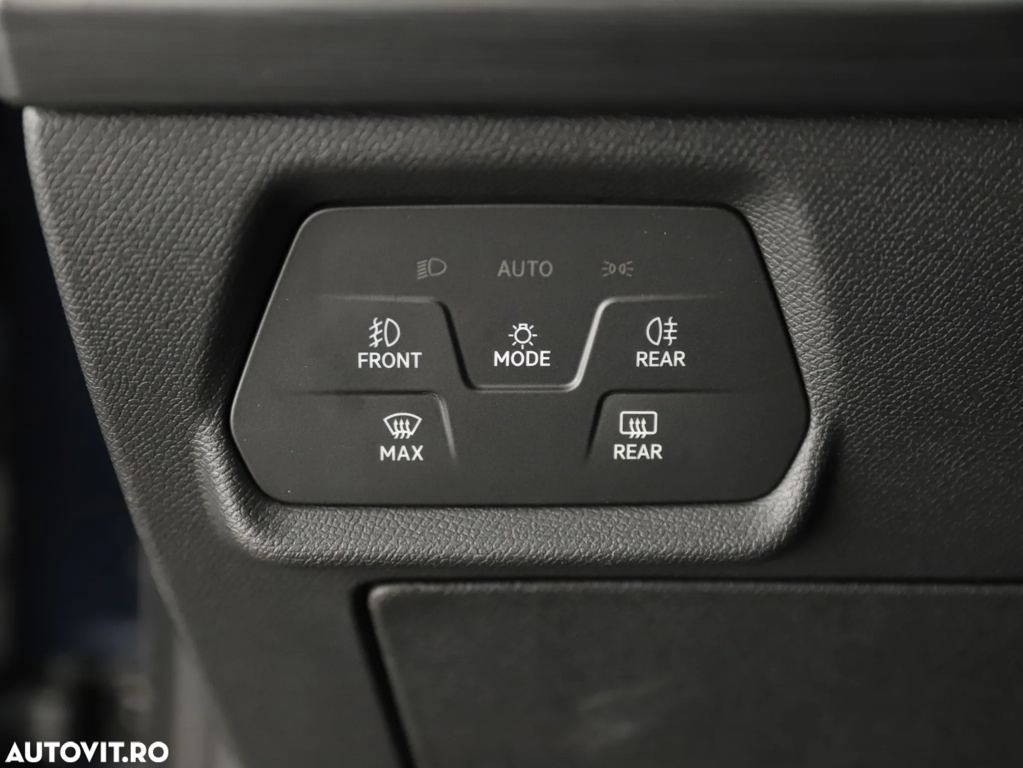 Cupra Leon 1.4 e-Hybrid (180 kW System) VZ - 16