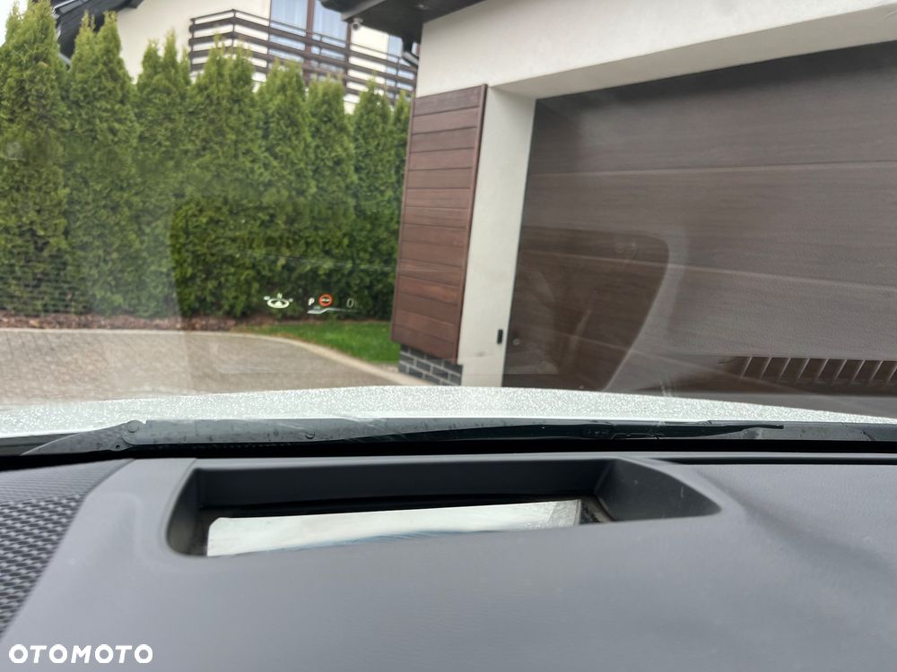 Toyota Corolla 1.8 Hybrid Executive - 35