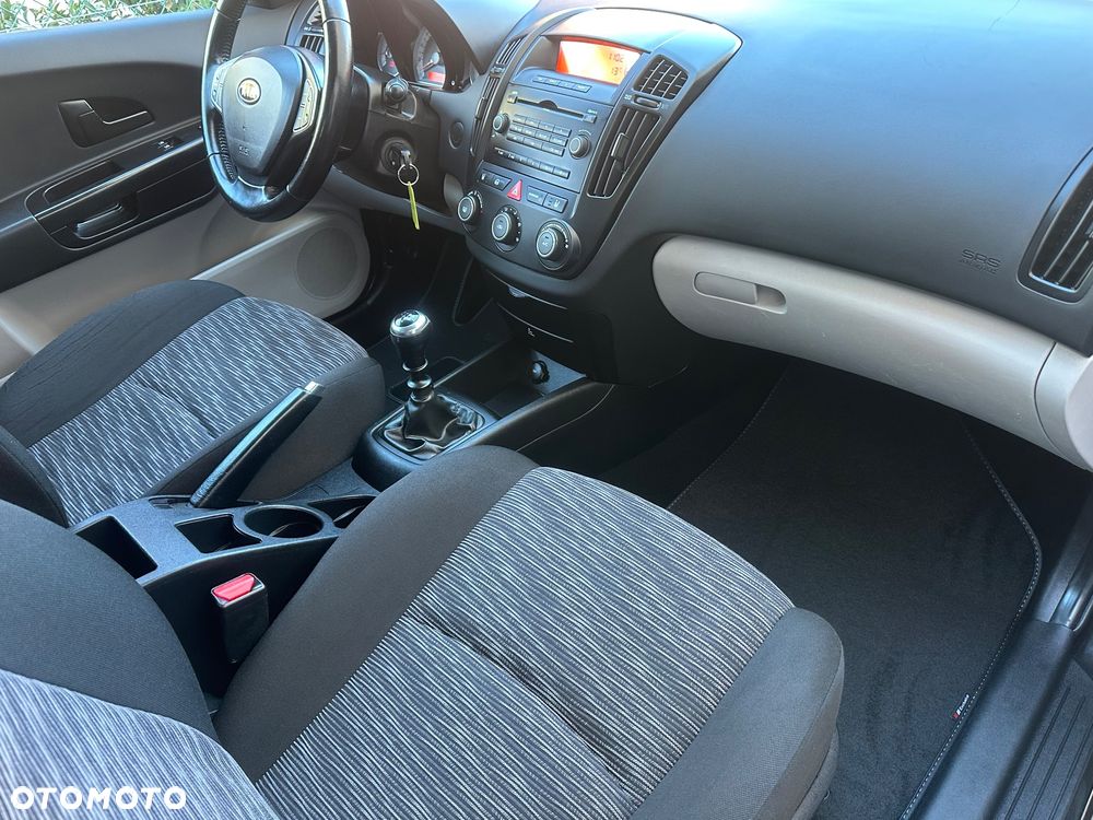 Kia Ceed 1.4 CVVT LX - 7