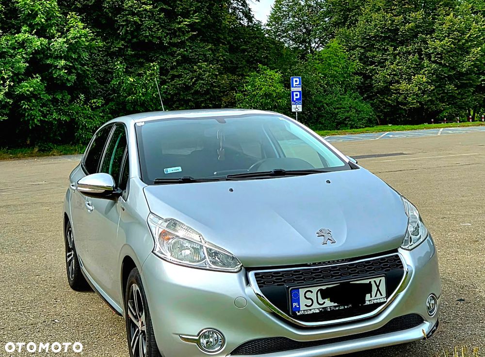 Peugeot 208 - 15