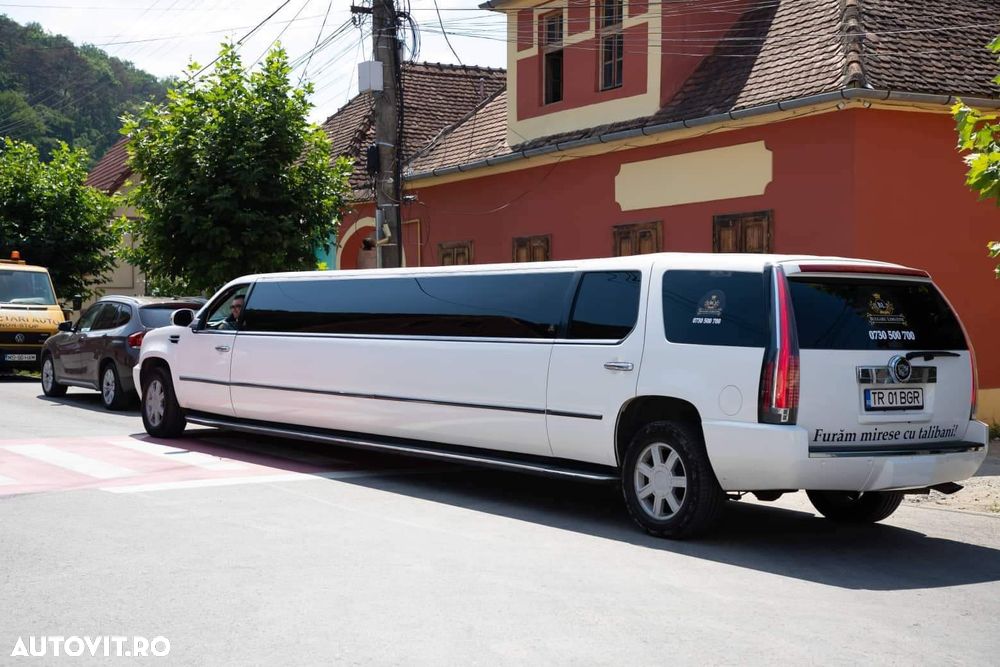 Cadillac Escalade - 7