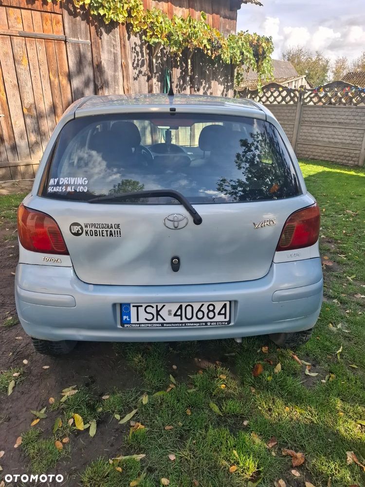 Toyota Yaris 2004 photo 4