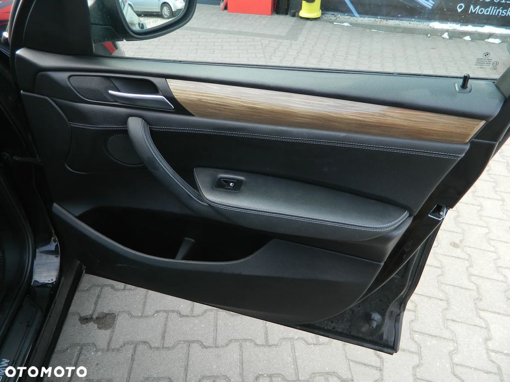 BMW X3 xDrive28i - 17