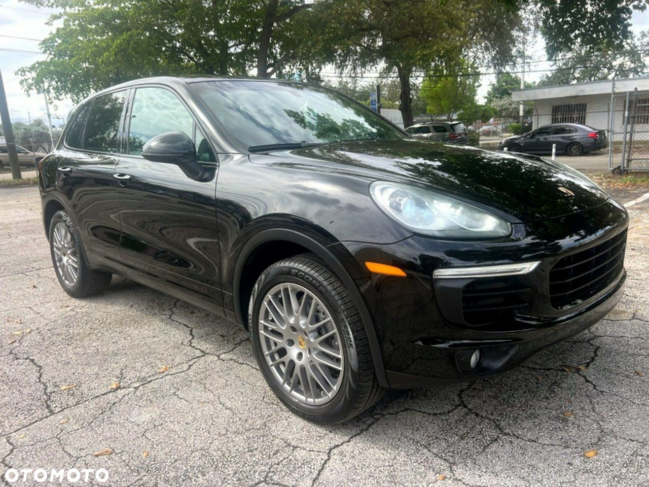 Porsche Cayenne - 1