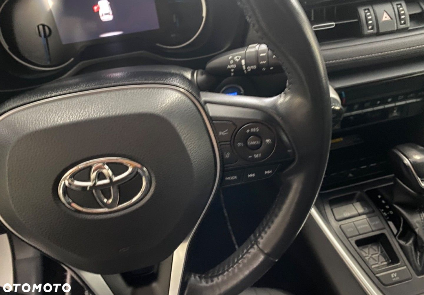 Toyota RAV4 - 10