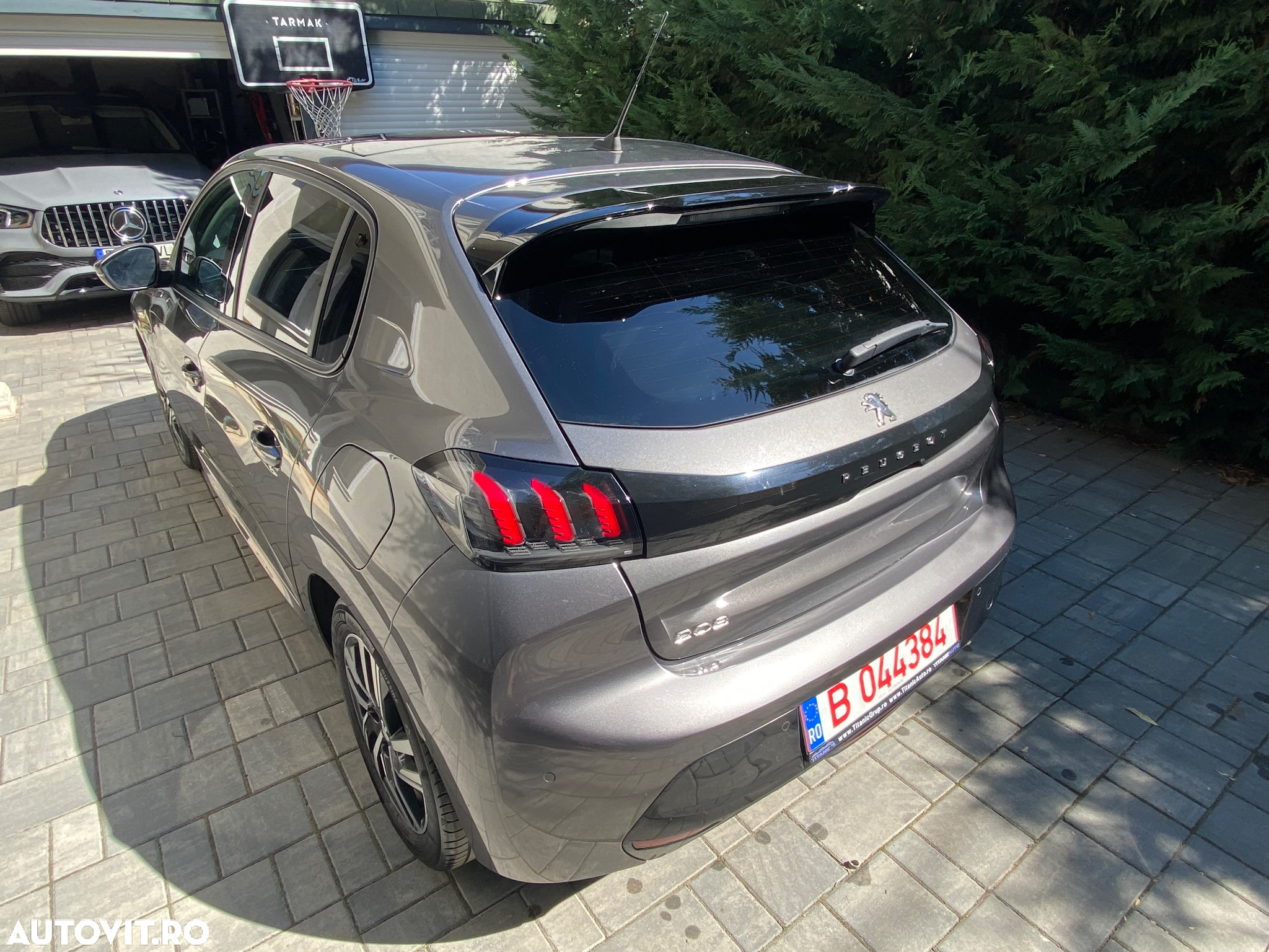 Peugeot 208 PureTech 100 EAT8 Allure Pack - 2
