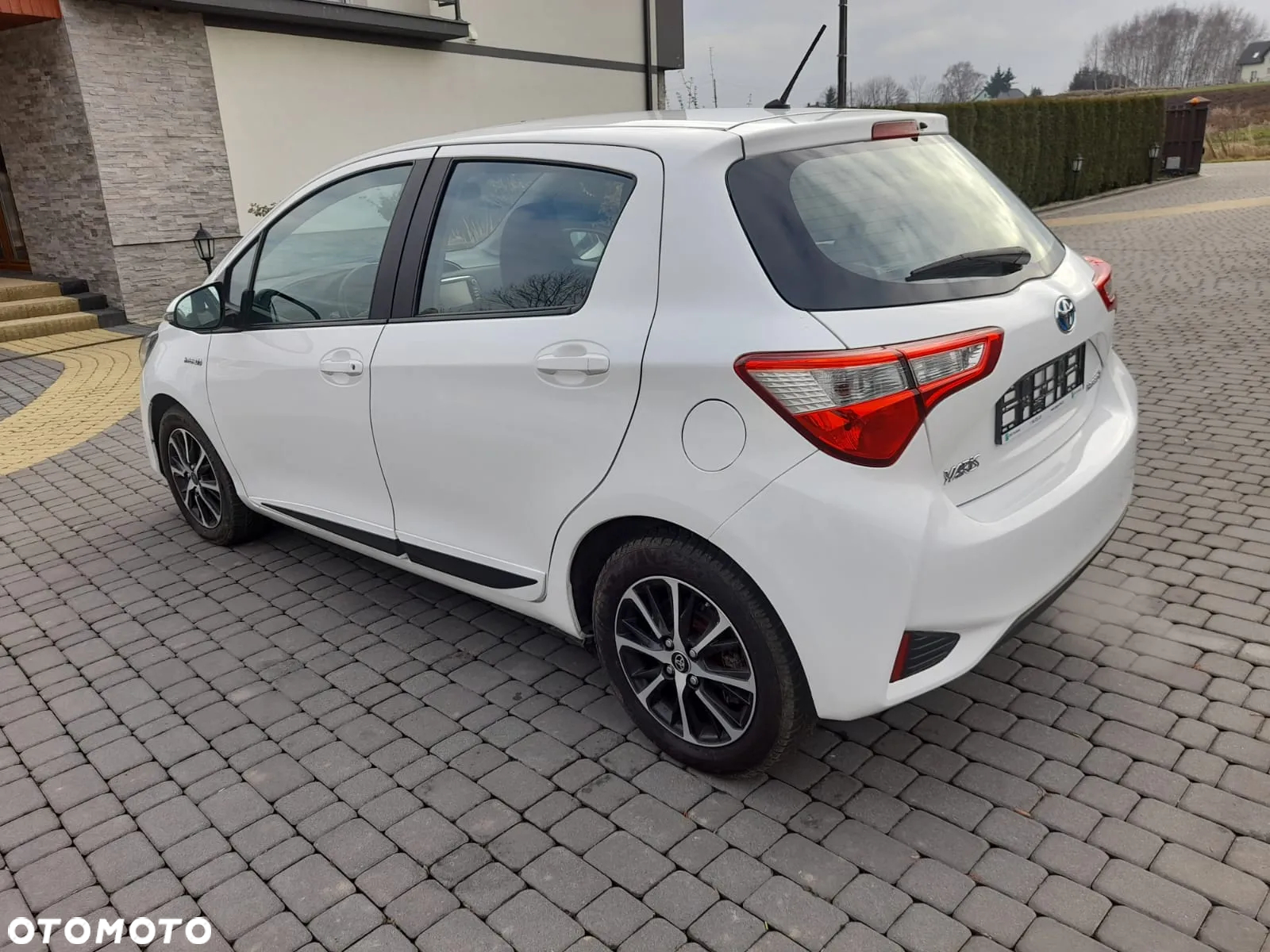Toyota Yaris - 12