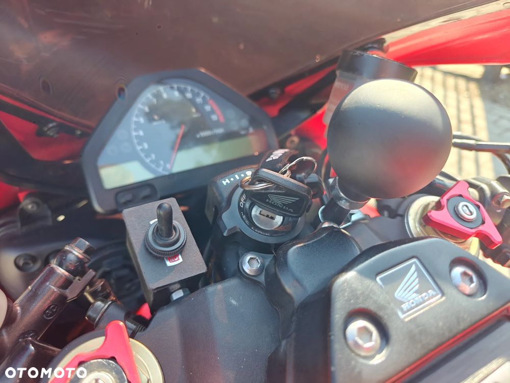 Honda CBR - 8