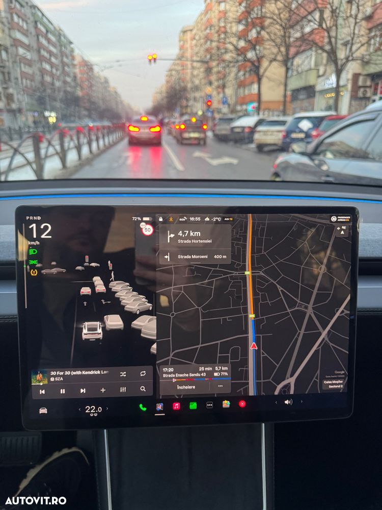 Tesla Model Y RWD - 11