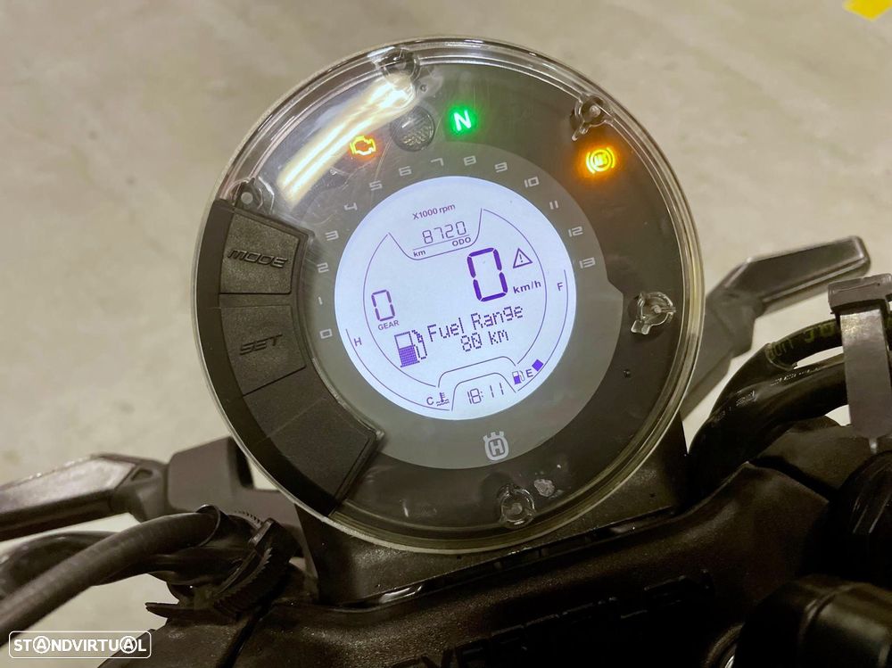 Husqvarna Svartpilen 401 SVARTPILEN 401 - 7