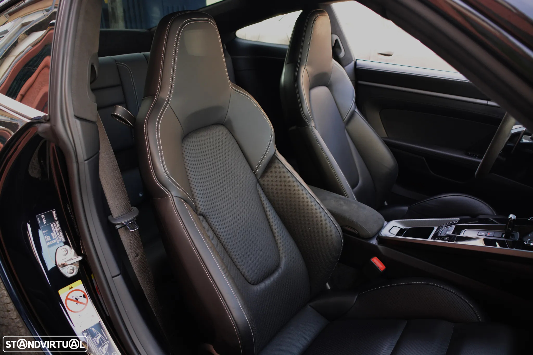 Porsche 911 (992) Carrera 4S PDK - 38