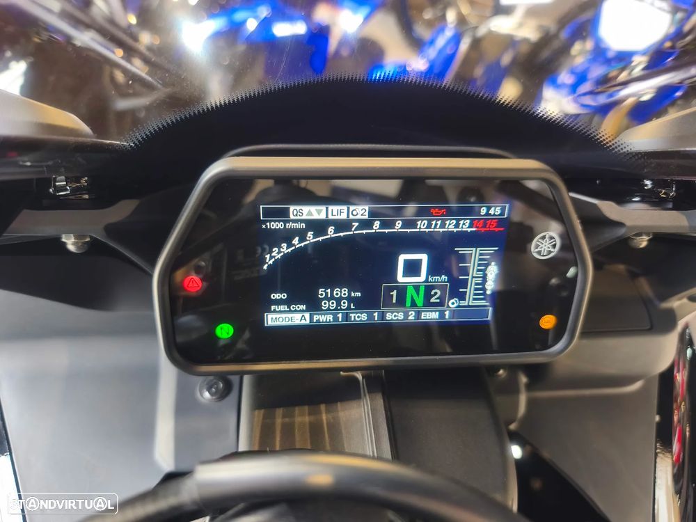 Yamaha YZF R1 - 7