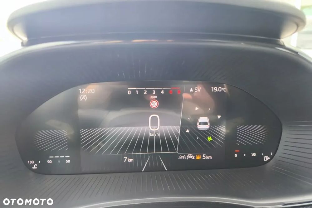 Skoda Fabia 1.0 TSI Drive DSG - 27